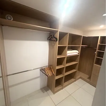 Bas De Apartament